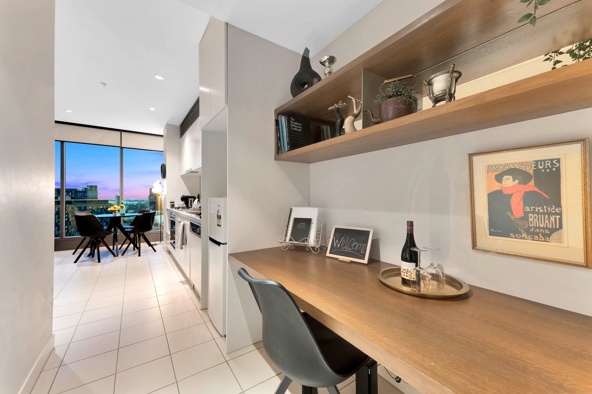 luxurystaymelb's tweet photo. Our Southbank, Melbourne Serviced Apartment calls you this Janurary summer! Availability is limited!

https://t.co/KL3JY8YoJ4

@bookingcom #melbourne #summer #luxury #treats #couplesstay #views #australiaday #southafrica #euro6 #dandenong #drnick #costello #yarrariver #travel https://t.co/HJT4yFhRue