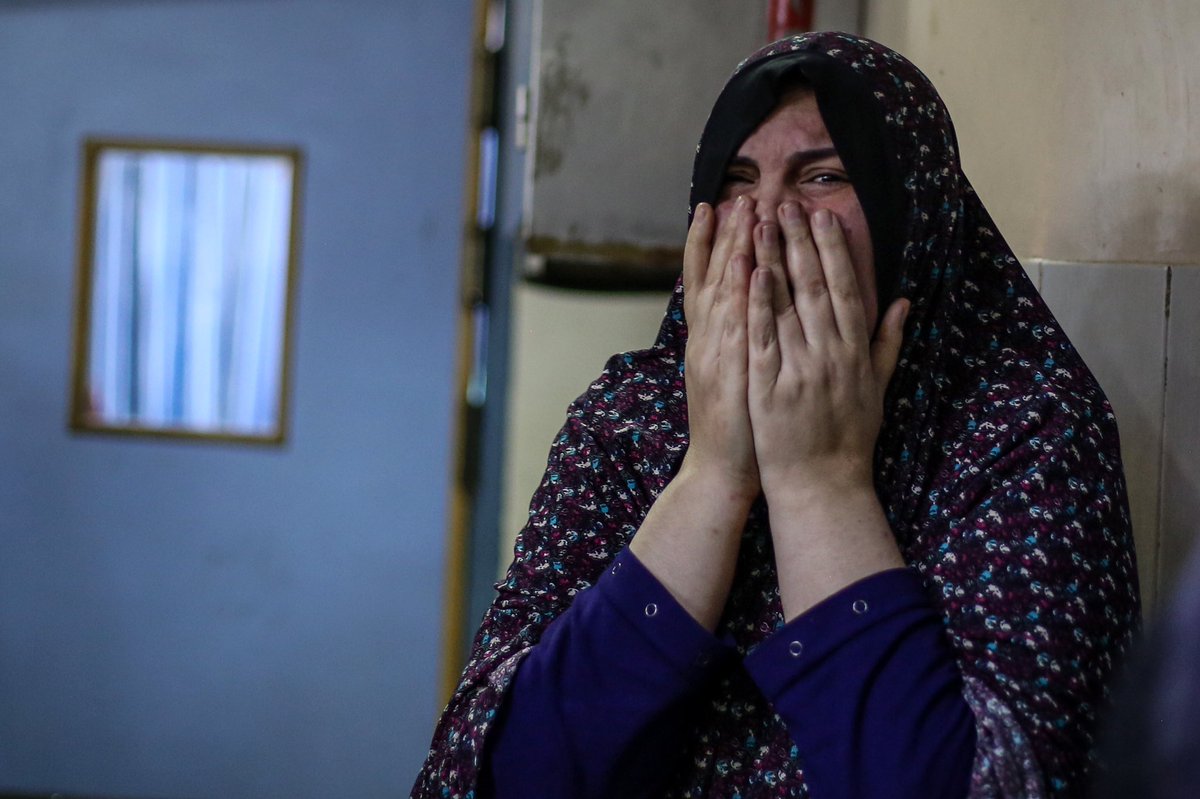 ismaelabudayyah's tweet photo. A woman reacts after Israeli airstrikes hit their home in the Al-Amal neighborhood in city Khan Yunis, southern Gaza Strip on December 27th. 2023.(photo by : ismael abu dayyah 📸) 
#explore #gaza #Palestine #photography #dailylife #gazaunderattak https://t.co/8BGyCB29r0