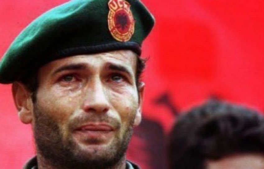 Kosovo marks Veterans Day today, honoring those who made immense sacrifices for freedom.

Pic: Xhafer Kadiri tearing up after the heroic fall of his commanders and friends, Xhelal Hajda and Selajdin Mullabazi.
