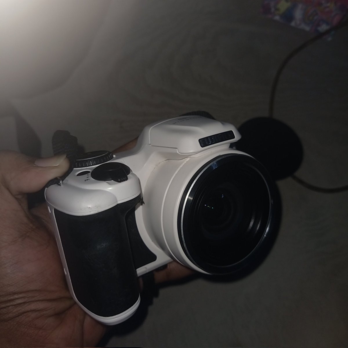 IC4RM4's tweet photo. @cozybao Got this Digi cam for only 2k in carousel 😭😭😭 https://t.co/whkNRgvA1x