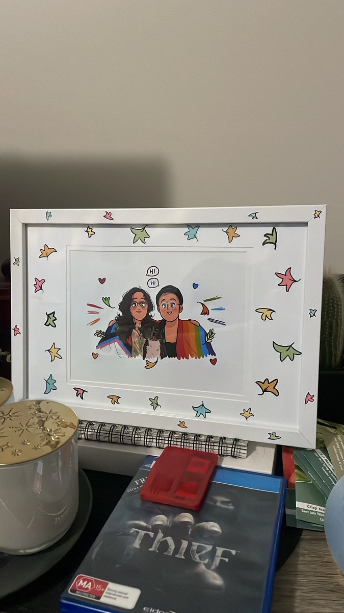 Update on the piece I commissioned from <a href="/AlrickRichard/">Richard Alrick 🍂</a> - displayed on the entertainment unit 🫶🏼