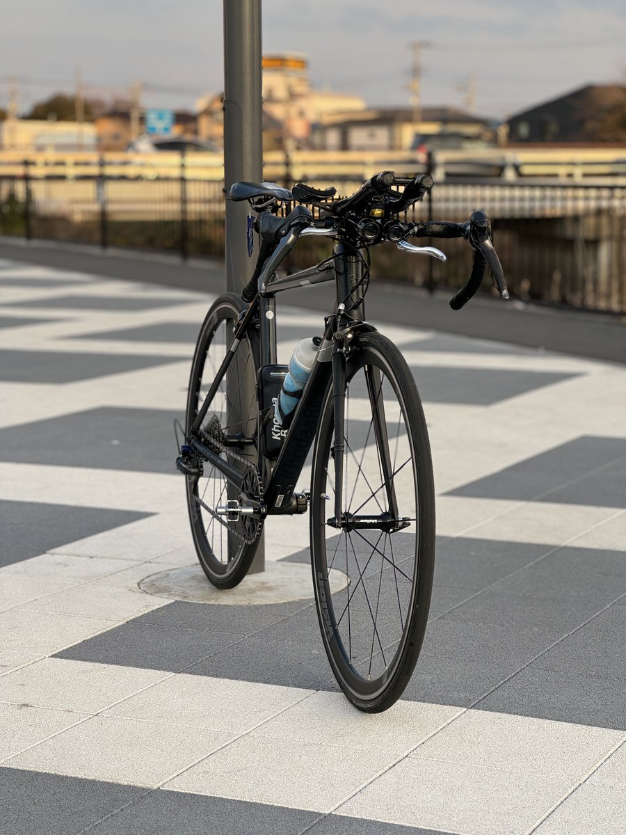 ebitenKhoda's tweet photo. まじかよ俺のロードバイクカッコよすぎか? #ロードバイク #KhodaBloom https://t.co/7HsvxiTx1L