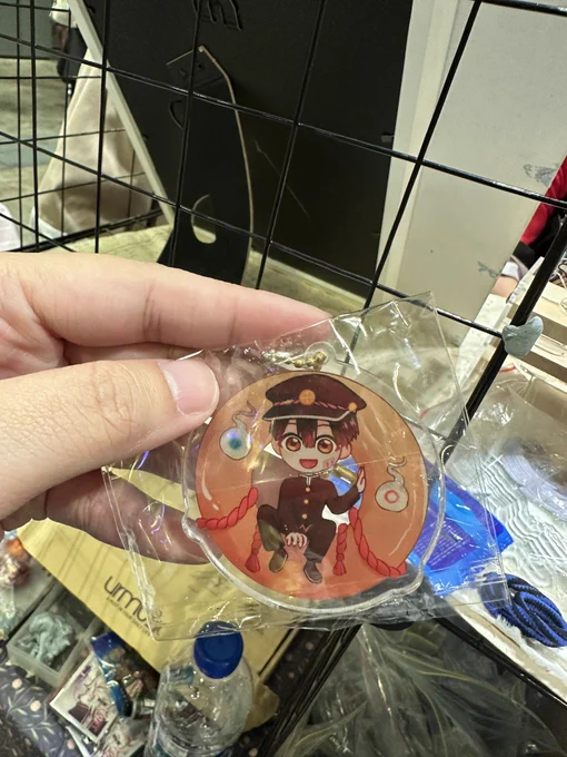 omg someone left their hanako charm at our booth :( if you lost it please let me know! 