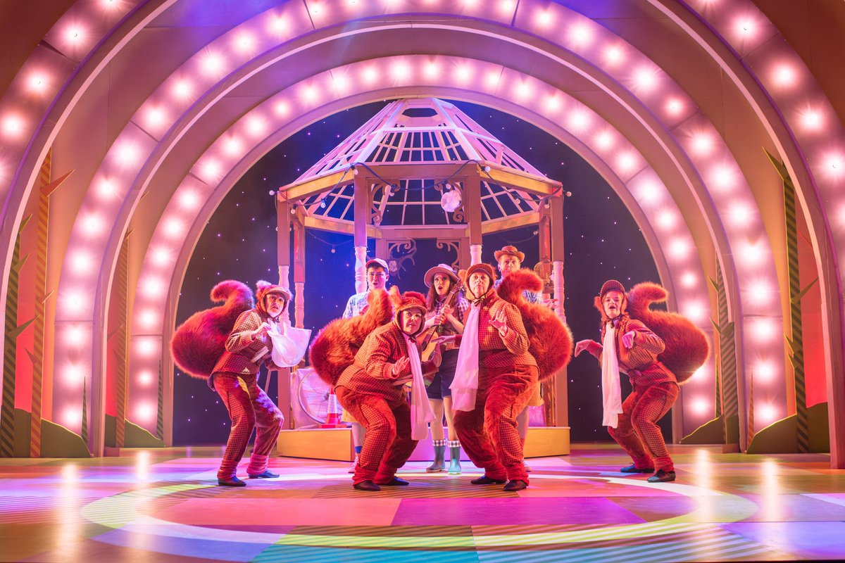 HunterJbarrie's tweet photo. ⭐️⭐️⭐️⭐️⭐️ Braw Theatre
⭐️⭐️⭐️⭐️⭐️ Mix Up Theatre
⭐️⭐️⭐️⭐️ The Scotsman
⭐️⭐️⭐️⭐️ The Stage
⭐️⭐️⭐️⭐️ The Courier
⭐️⭐️⭐️⭐️ Corr Blimey/Reviews Hub
Only 2 days (4 shows) left-a few tkts remain…do pop along to Aladdin at @perthTCH @EngagePerthTCH https://t.co/elAzRORDXo