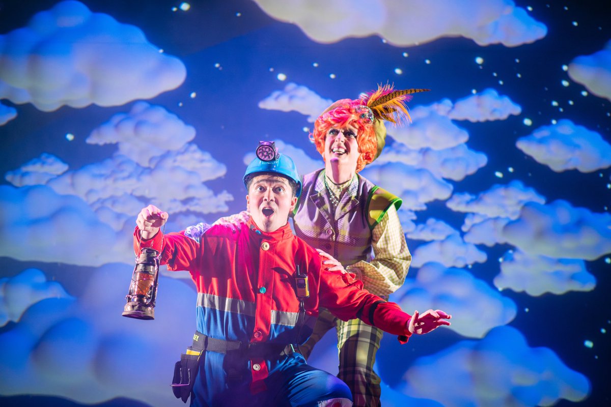 HunterJbarrie's tweet photo. ⭐️⭐️⭐️⭐️⭐️ Braw Theatre
⭐️⭐️⭐️⭐️⭐️ Mix Up Theatre
⭐️⭐️⭐️⭐️ The Scotsman
⭐️⭐️⭐️⭐️ The Stage
⭐️⭐️⭐️⭐️ The Courier
⭐️⭐️⭐️⭐️ Corr Blimey/Reviews Hub
Only 2 days (4 shows) left-a few tkts remain…do pop along to Aladdin at @perthTCH @EngagePerthTCH https://t.co/elAzRORDXo
