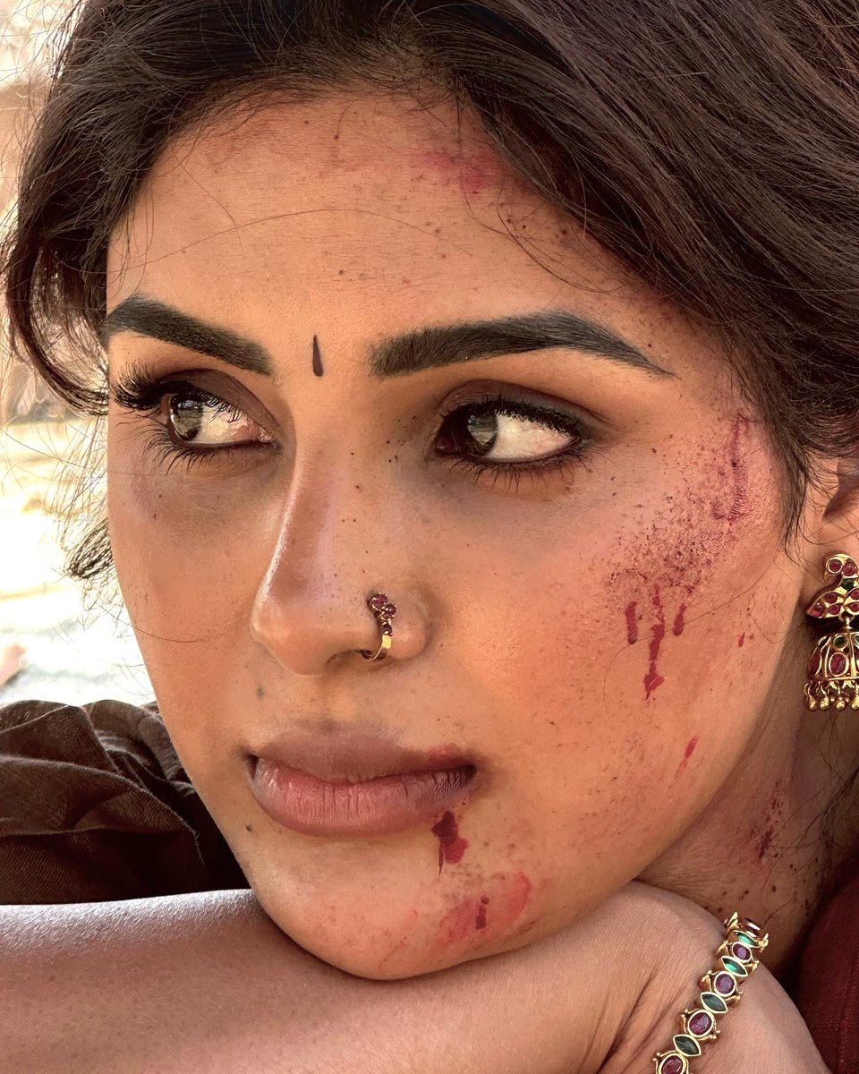 iamsamyuktha_'s tweet photo. Nyshada from #DevilTheMovie https://t.co/itVVhZxwm4