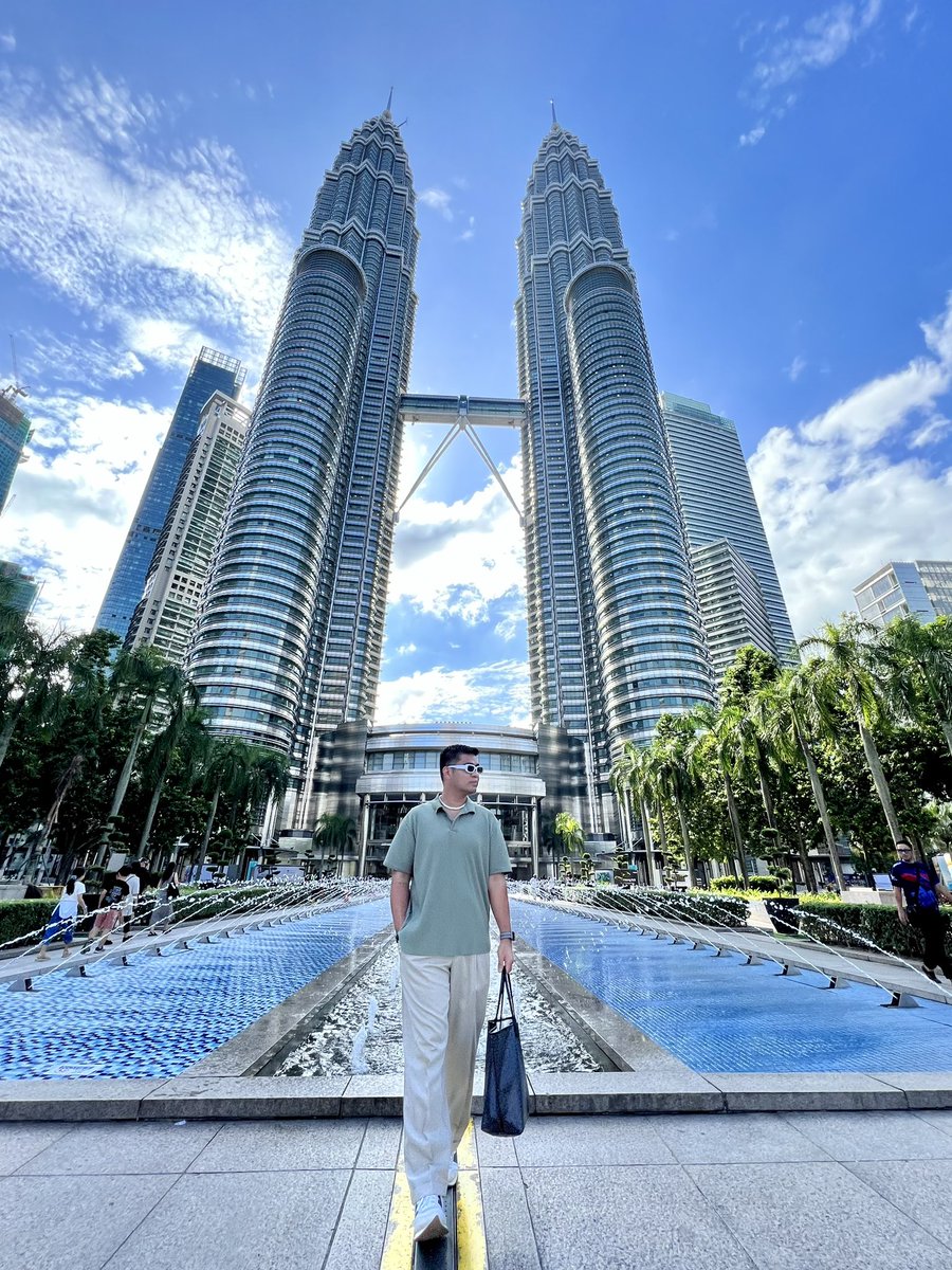 AaronLibrea's tweet photo. Terima Kasih KL!

📍Kaula Lumpur, Malaysia 🇲🇾 

#AdventureRon #WhenInMalaysia https://t.co/SNzENY5UNH