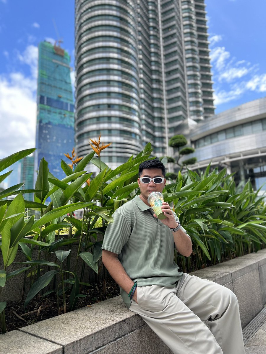 AaronLibrea's tweet photo. Terima Kasih KL!

📍Kaula Lumpur, Malaysia 🇲🇾 

#AdventureRon #WhenInMalaysia https://t.co/SNzENY5UNH