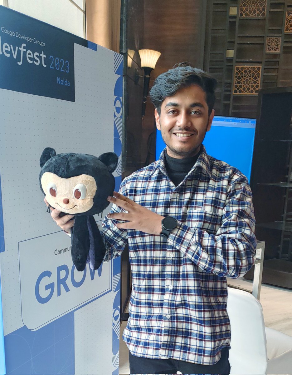 abdullah1shahid's tweet image. Embracing the coding journey with my trusty companion Mona from GitHub! 🚀🐱 
@gdg_noida
@GitHubEducation
@knowShubhangi 

#CodingLife #GitHubAdventures&quot;