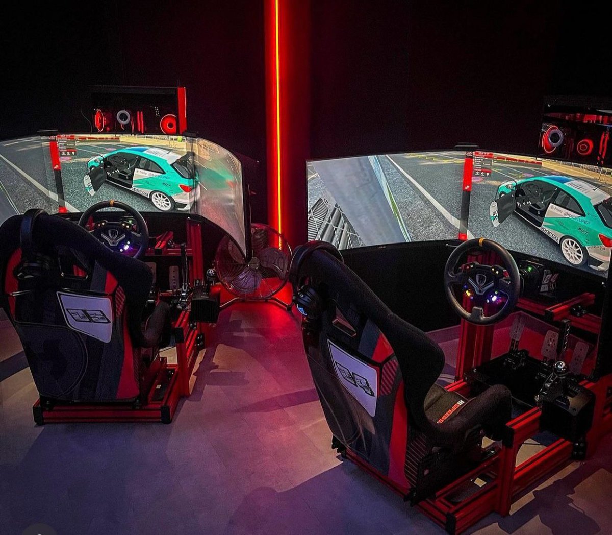 CustomsGT's tweet photo. #DiaDeCarrera 

🏆Final presencial de la Nordscheife &amp; @racecup6p.

Centro comercial de la Maquinista en Barcelona

🕹 Assetto Corsa PC
🛣 Nordschleife BTG  

👤 @juanreina93 
Clasificado en la primera posicion.

Todo organizado por @HiSpeedSim

⏰ 15:30

#GoCustoms 💪💪 https://t.co/0VAG019qf5