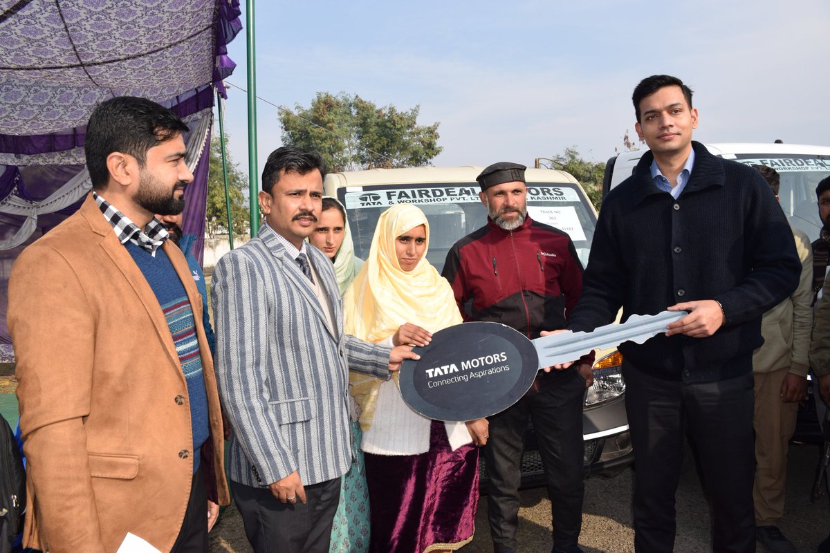 Information & PR, Kathua (@diprkathua) on Twitter photo DC Kathua <a href="/Minhas1Rakesh/">Rakesh Minhas</a> inaugurated a Mega Job fair at DECC, bringing together top private and PSU companies like Airtel, PayTM, Jio and LIC to boost youth employment prospects. #JobFair #YouthEmpowerment
<a href="/diprjk/">Information & PR, J&K</a> <a href="/OfficeOfLGJandK/">Office of LG J&K</a> <a href="/Divcomjammu/">Divisional Commissioner Jammu</a> <a href="/CBCJammuKashmir/">Central Bureau of Communication,Jammu</a> <a href="/ddnews_jammu/">DD NEWS JAMMU | डीडी न्यूज़ जम्मू</a> DC Kathua <a href="/Minhas1Rakesh/">Rakesh Minhas</a> inaugurated a Mega Job fair at DECC, bringing together top private and PSU companies like Airtel, PayTM, Jio and LIC to boost youth employment prospects. #JobFair #YouthEmpowerment
<a href="/diprjk/">Information & PR, J&K</a> <a href="/OfficeOfLGJandK/">Office of LG J&K</a> <a href="/Divcomjammu/">Divisional Commissioner Jammu</a> <a href="/CBCJammuKashmir/">Central Bureau of Communication,Jammu</a> <a href="/ddnews_jammu/">DD NEWS JAMMU | डीडी न्यूज़ जम्मू</a>