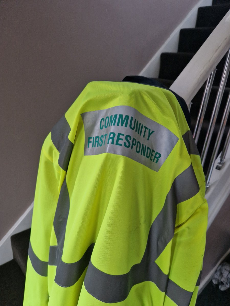 Back on duty in a very wet and cold Sheffield 
Overwhelmed with a Big thank you from the family of one of the many incidents attended over Christmas 
Take care and have a fantastic day everyone <a href="/YASCFR/">YAS CFRs</a> <a href="/YorksAmbulance/">Yorkshire Ambulance</a>