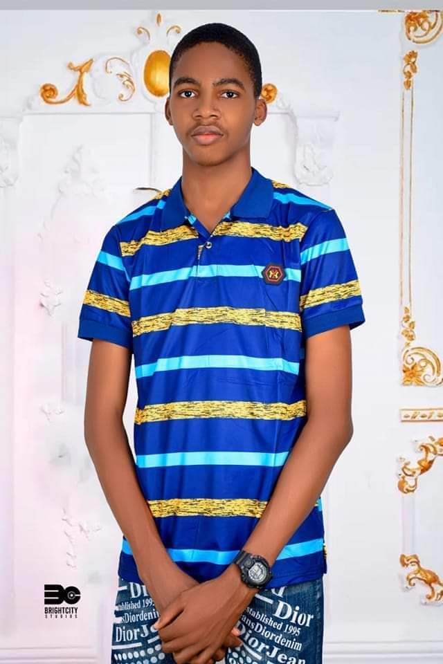 ifeanyiezeogu's tweet photo. Jamachi Osuji, a 16 year old boy who made an outstanding Result of 339 in JAMB 2023 has Smashed USA SAT(Scholastic Assessment Test) with a score of 1520/1600.

A Leading University in the USA has extended a hand to Him for studies. He is an Epitome of hard work and intelligence https://t.co/zOczrb6Mgb