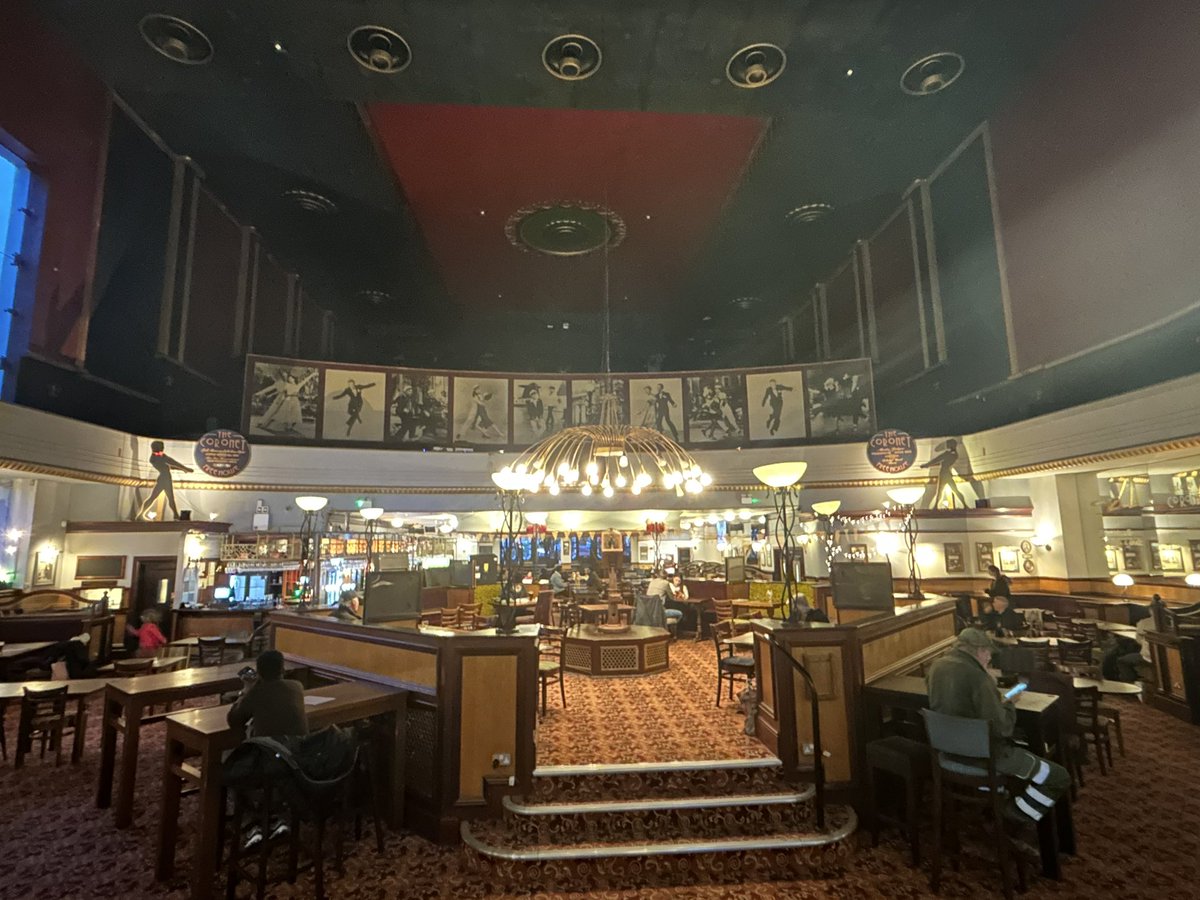 PubsSaving's tweet image. The Coronet on Holloway Road has reopened! Only minor changes - Wetherspoons signage removed. #pubsreopening