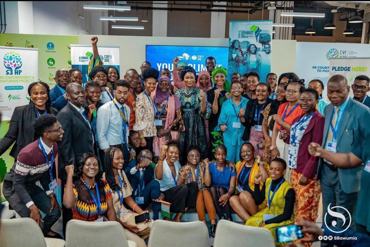 OureyaRaissa's tweet photo. #COP28UAE _ un grand merci a @afriwocc_ @UNDPAfrica @undptogo pour le soutient et l’opportunité accordée au cours de la COP28.J’ai appris énormément de mes pairs et rencontré de personnes extraordinaires. Merci d’avoir rendu cela possible .
Bonne et heureuse année 2024
#afriwocc https://t.co/siY1UlCj6O