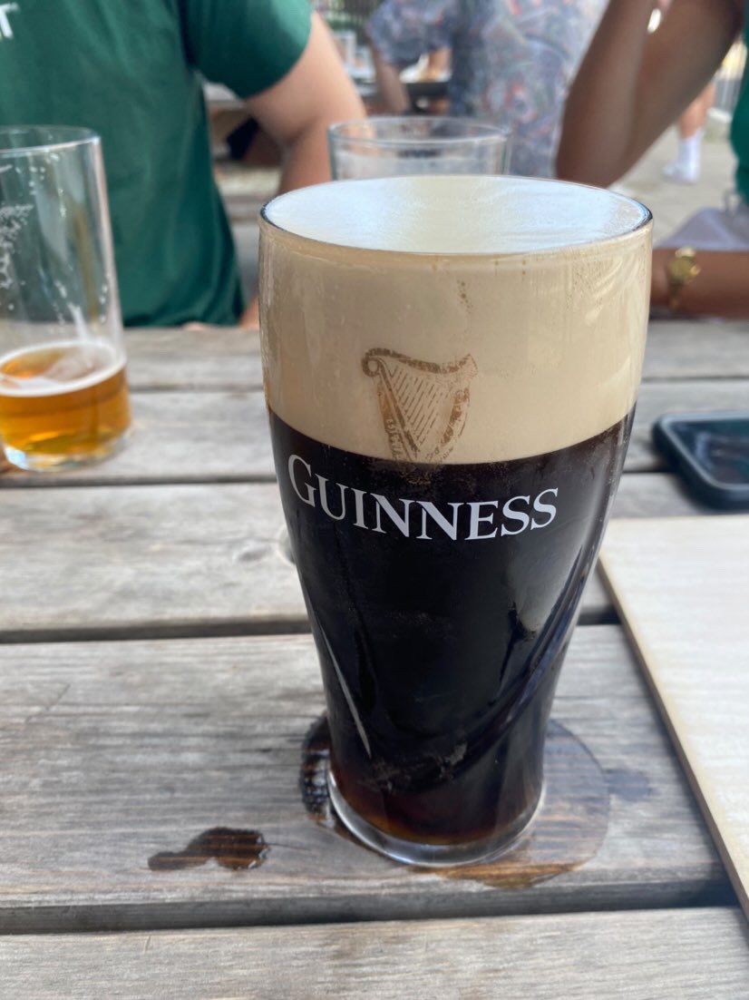 shitlondonguinness tweet media