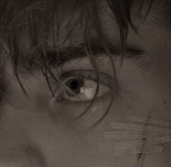 ㅤㅤ

𝑹𝑬𝑴𝑼𝑺 𝑱𝑶𝑯𝑵 𝑳𝑼𝑷𝑰𝑵.
to return like autumn and melt like a crystal flake. to heal and soften by allowing the time burn all the rage. 

Hogwarts, 1970s. 

ㅤㅤ