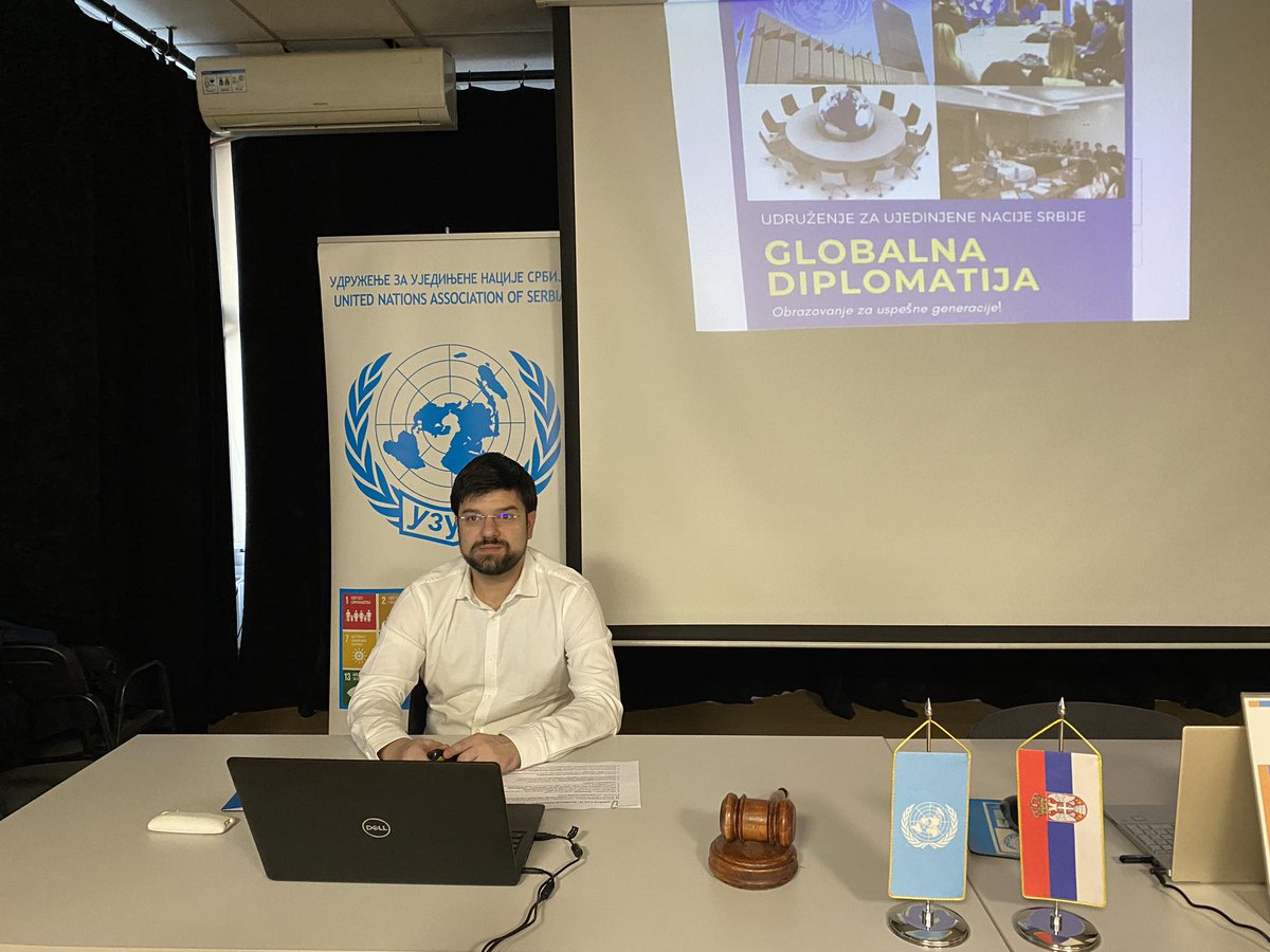 unaserbia's tweet photo. Uspešno je završen ciklus programa za mlade "GLOBALNA DIPLOMATIJA 2023".
Učesnici su imali teme o diplomatiji, globalnim pitanjima, sistemu UN, multilateralizmu i pregovaranju sa mentorom programa @StefanKondic i saradnicima UNA-Serbia.
#Youth #Education #Diplomacy #BIMUNAcademy https://t.co/Mjz34YfR3m