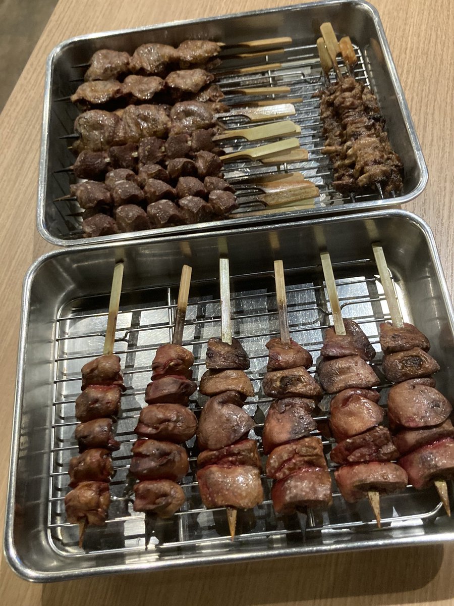 san_syo's tweet photo. 仕込み
明日の〜
とりあえず内臓系は焼いとくわ
後は揚げ物と鍋‼️
明日は暴れるぞ〜😆
#鶏福 #新宿御苑 #焼き鳥 #サントリー #神泡 #プレモル #賄い #作品撮り #モデル募集 #やき龍 #新宿東 #超達人店 #MONKEYGYM https://t.co/jJGxWOJu87
