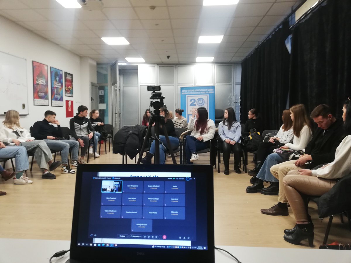 unaserbia's tweet photo. Uspešno je završen ciklus programa za mlade "GLOBALNA DIPLOMATIJA 2023".
Učesnici su imali teme o diplomatiji, globalnim pitanjima, sistemu UN, multilateralizmu i pregovaranju sa mentorom programa @StefanKondic i saradnicima UNA-Serbia.
#Youth #Education #Diplomacy #BIMUNAcademy https://t.co/Mjz34YfR3m