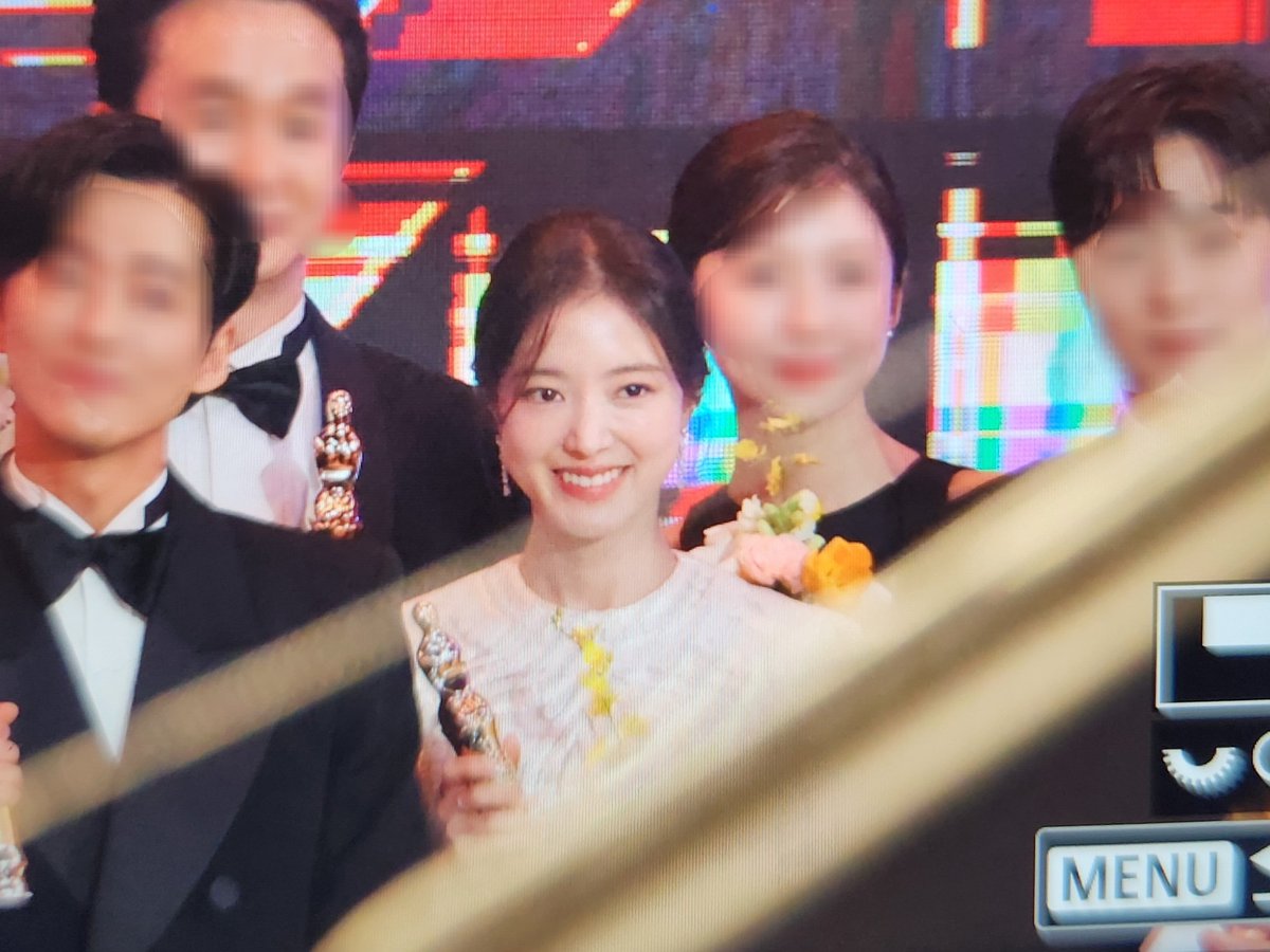 Top_of_230's tweet photo. 231230 ์ด์ธ์ MBC ์ฐ๊ธฐ๋์ ์์์ ํฌํ ํ์ ํ๋ฆฌ๋ทฐ
#์ด์ธ์ #LEESEYONG #ๆไธๆฆฎ #์ฐ๊ธฐ๋์์ด์ธ์ https://t.co/9UZpczaFxN