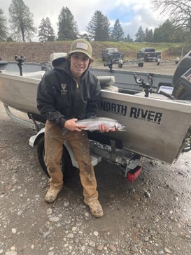 OregonFishingUS's tweet photo. Happy New Year! Have yourself a great weekend and start it out right by reading our latest #OregonFishing report.  https://t.co/PuS5M5qR5u https://t.co/wzf2wE9htH
