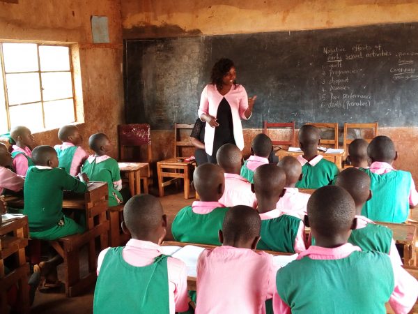 Gradif_kenya's tweet image. Sensitising Girls on Sexual Reproductive Health rights and teenage pregnancy @Tharaka Nithi