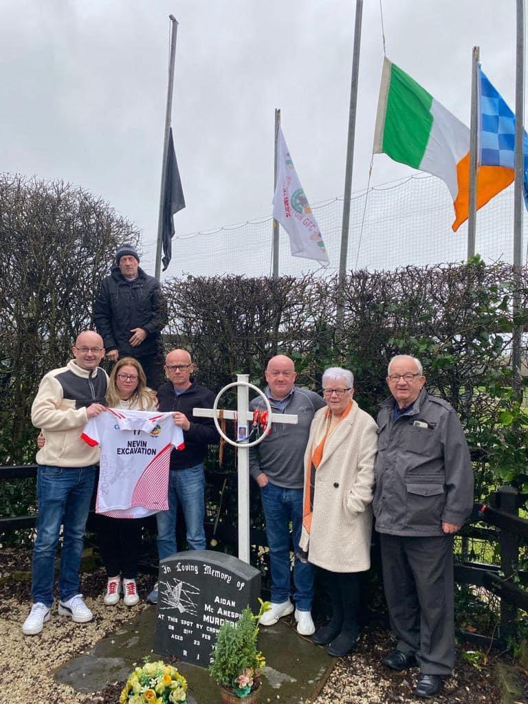 A fitting tribute to our former Teammate &amp; friend Benny mc Gettigans remains stopping at Aidans memorial in co Tyrone on his way to his beloved strabane RIP Red Benny