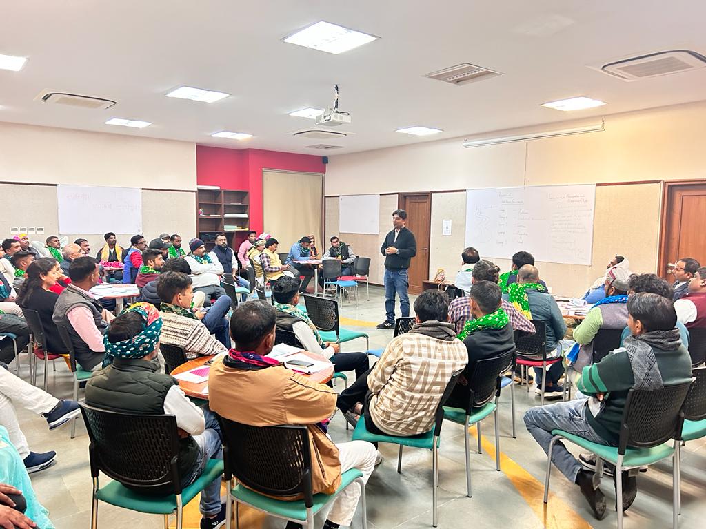 Manmohan4Peace's tweet image. विकसित पंचायत, विकसित भारत! 
Renewed my belief &amp;amp; confidence in strengthening Panchayat after 3 days of workshop with 60 head of panchayats from 6 states. 
21 year old sarpanch Mr. Anil frm Vidisha, Ajij Hussain,Sarpanch frm Nuh  &amp;amp; many like them inspired me. 
#Decentralization