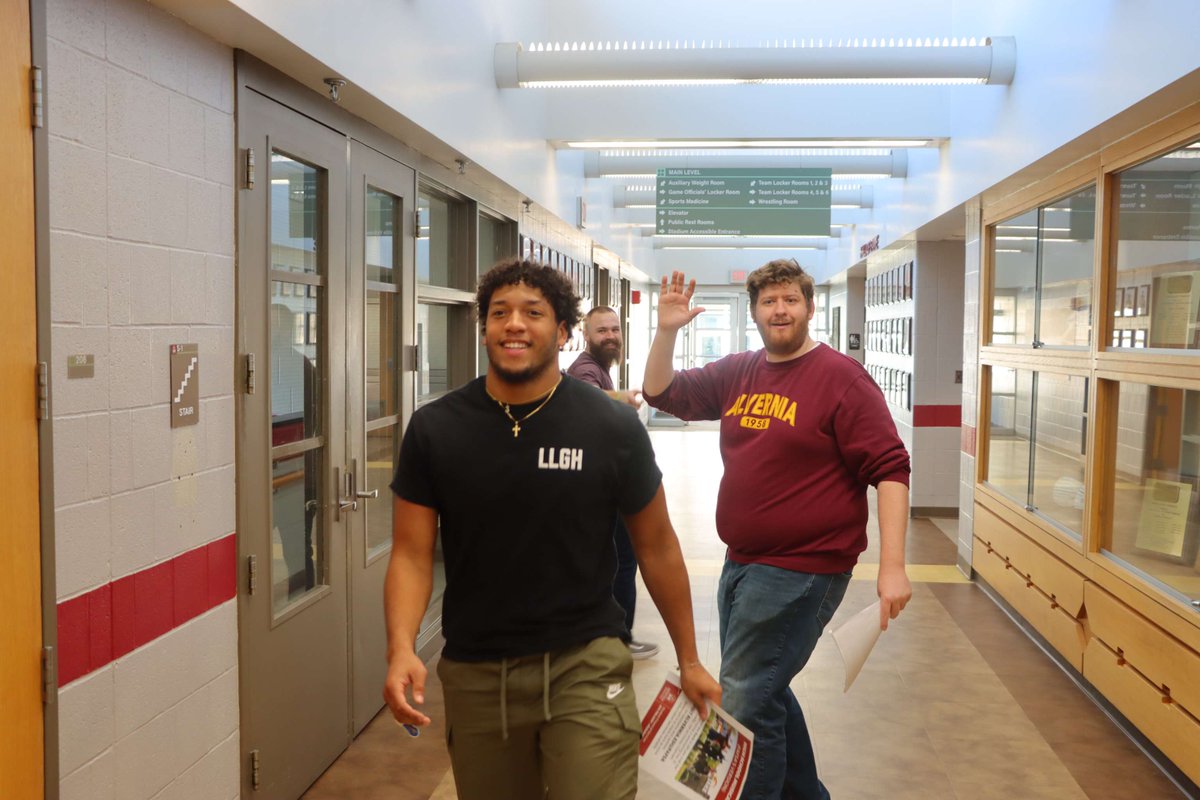 Behind the scenes of the Office of Student Financial Services sharing their excitement with students about the release of the new #FAFSA on December 31. If you missed them on campus, learn about the new process here: alvernia.edu/fafsa #alvernia #financialaid #studentdebt