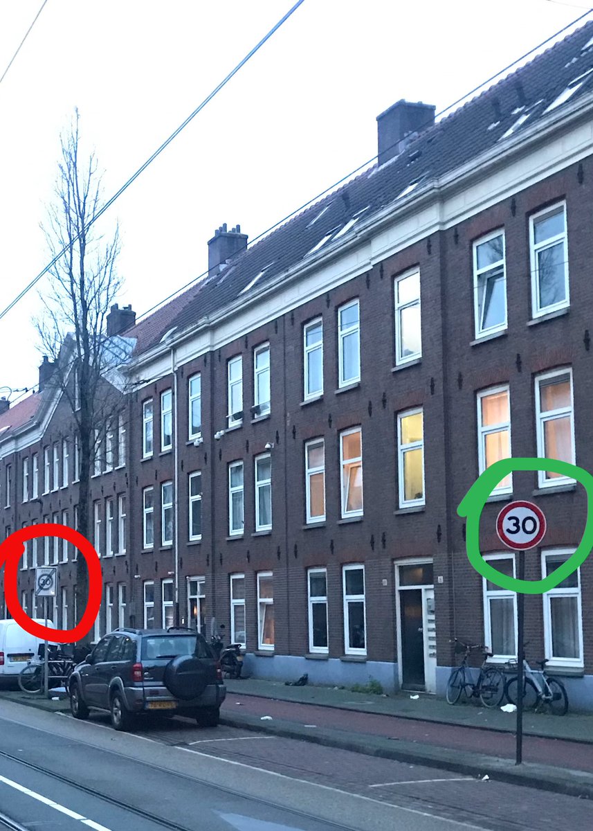 degroenemarnix's tweet photo. Eindelijk 30 km per uur! Maar de borden vertellen iets anders. Wie snapt het nog? https://t.co/jFIXscqUsj