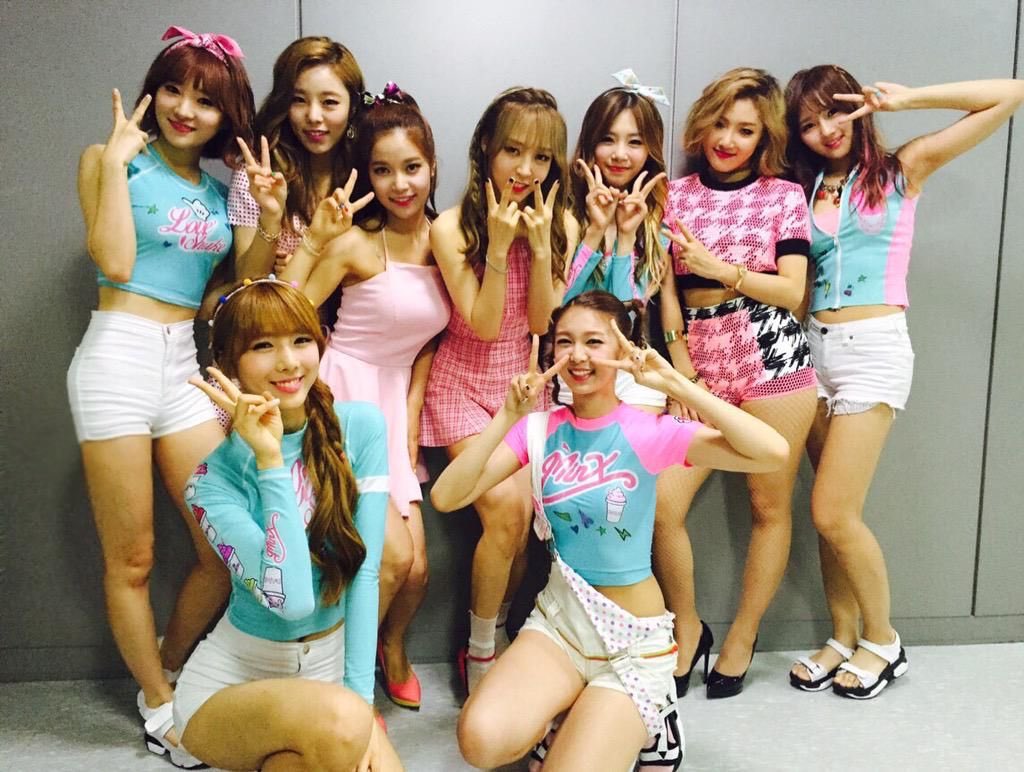 deukaegenre's tweet image. I still can’t believe this photo exist 😭