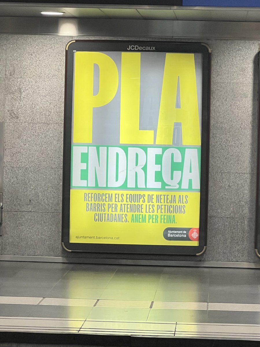 emmaespejo's tweet photo. ¿On és el pla endreça? @bcn_ajuntament @jaumecollboni Dos de maig a la sortida de l’hospital fa fastic, no es neteja des de fa mesos. Tota la ciutat fa pudor. https://t.co/J0OJV2x6p1