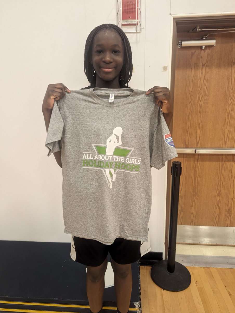 695HOOPS's tweet photo. Emanuella Oga of Randallstown was player of the game with 19 points in their 44-27 win over Central. https://t.co/G3C5qSFx0l