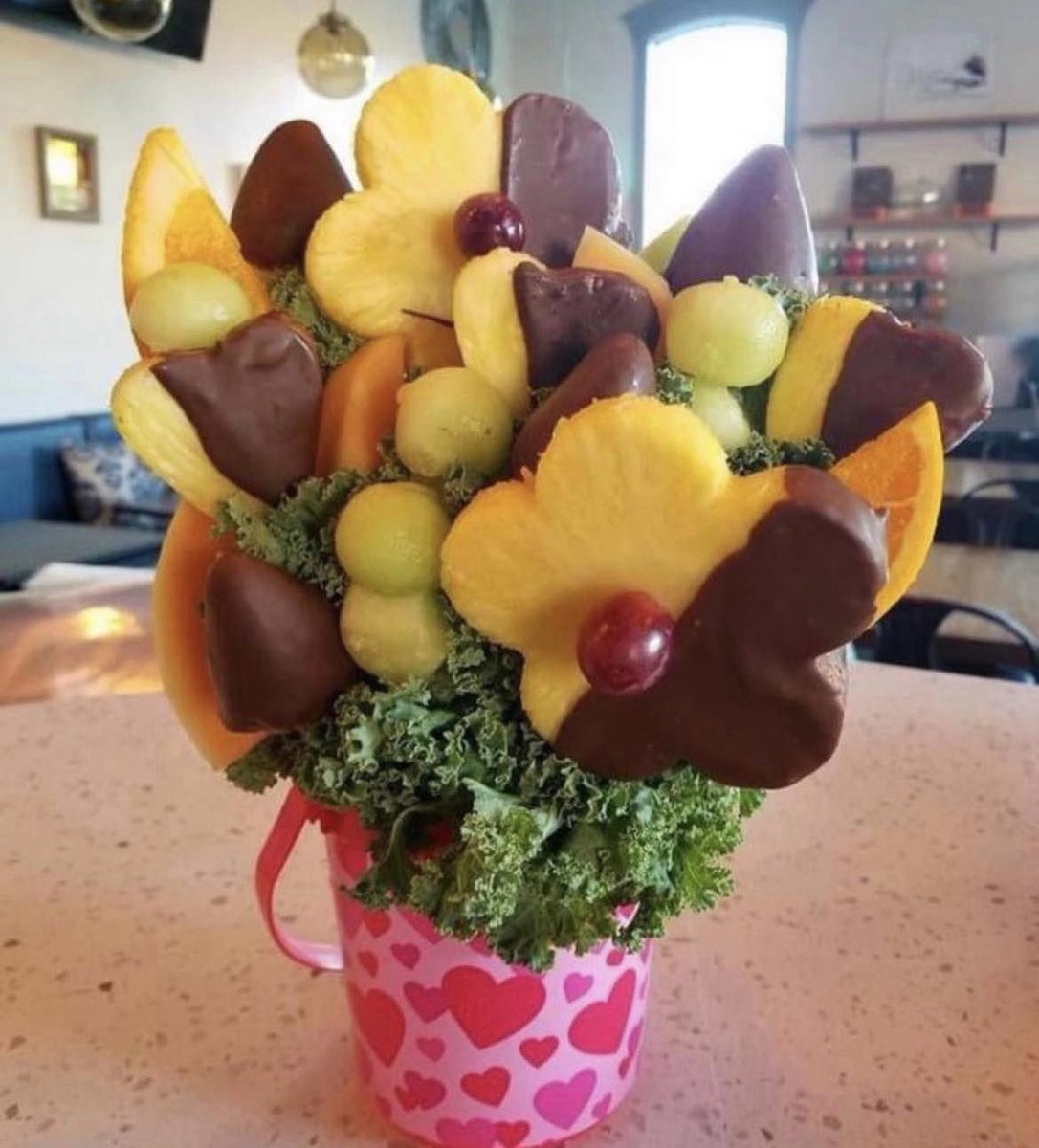DippedFresh1's tweet photo. Confess your love with a cute treat today!  Visit https://t.co/7ase7uVyxH and we also deliver! 🙂❤️

#strawberries #strawberry #chocolate #food #yummy #dessert #fruit #foodporn #delicious #cake #chocolatecoveredstrawberries #foodie #blueberries #breakfast #berries #homemade https://t.co/frMY3mGzax