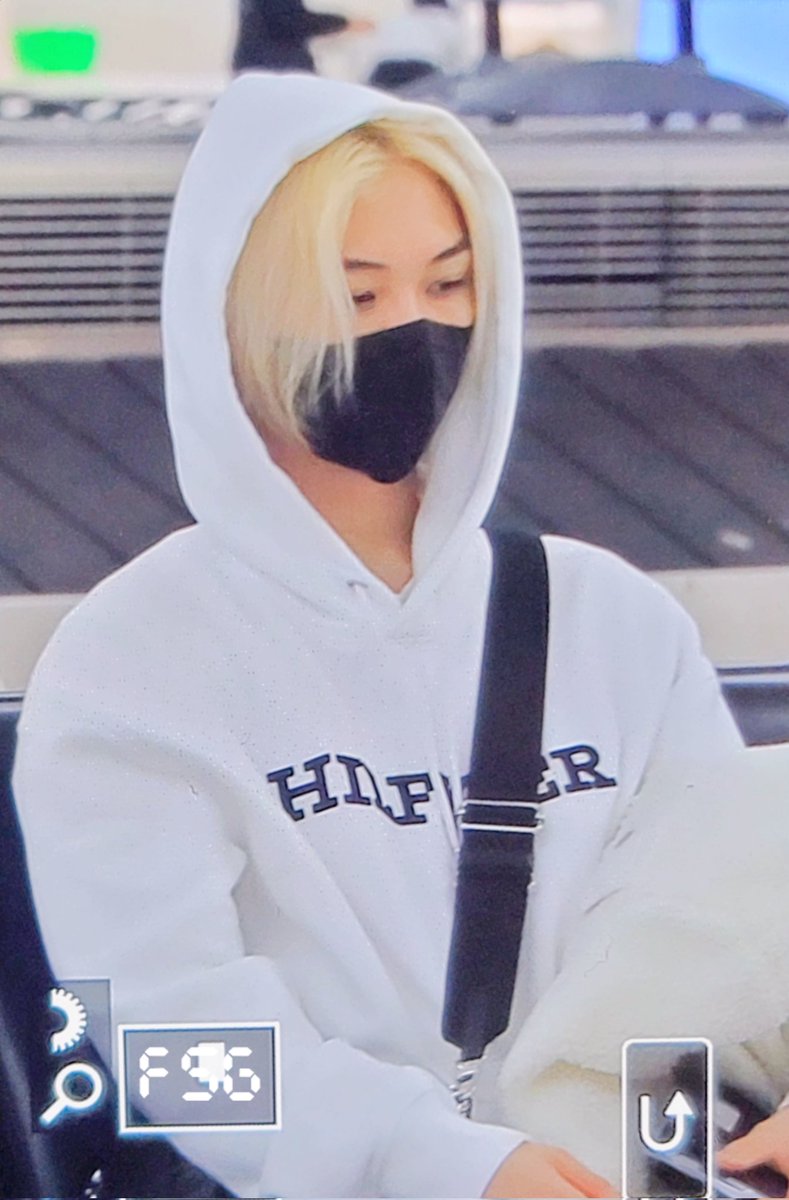 Felix_0915_SKZ's tweet photo. 【Felix's 🐥 favorite items】
ぴりちゃん 着用 ジャケット アウター

️⭕️TOMMY HILFIGER HOODY
🛒🔗https://t.co/OmBjo7tQRq
️🛒🔗https://t.co/IZkHJ3kQqz

⭕️TOMMY JEANS  BOA JACKET
🛒🔗https://t.co/ka1ZywP9Xv

#StrayKids #스트레이키즈 
#フィリックス  #Felix
#Felixstyle  #BbokAristyle https://t.co/yX417PJbfZ