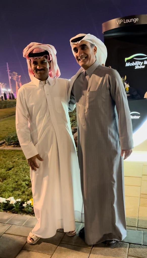 wk30060's tweet photo. مع نائب رئيس ارامكو vip المهندس فهد العبدكريم https://t.co/RWAHRxVXVi