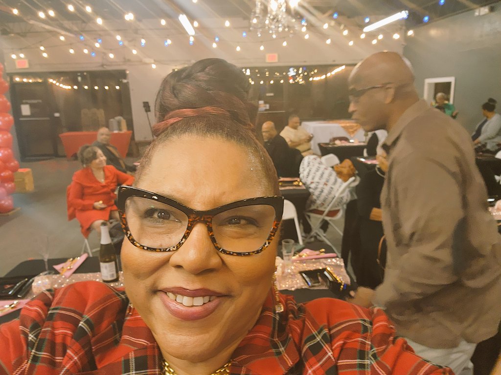 luvngothers's tweet photo. When they come to celebrate you! Humbling, thankful, and heart overwhelmed! ##birthdayshenanigans https://t.co/lemtcYwDET
