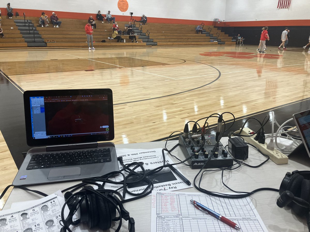 crimsonace's tweet image. #InTheCorner at Lawrenceburg for today’s game between @NPHSDragons and @BCS_Patriots. Join @themikepetry and yours truly at 11:25 a.m. at NewPalRadio.com