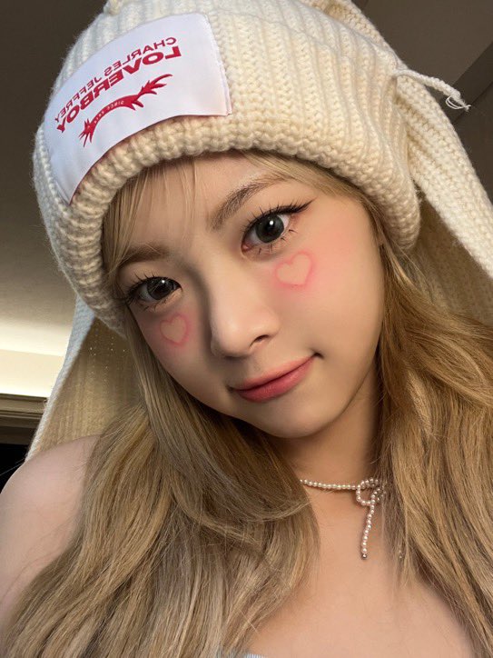 eunchae pics tweet media