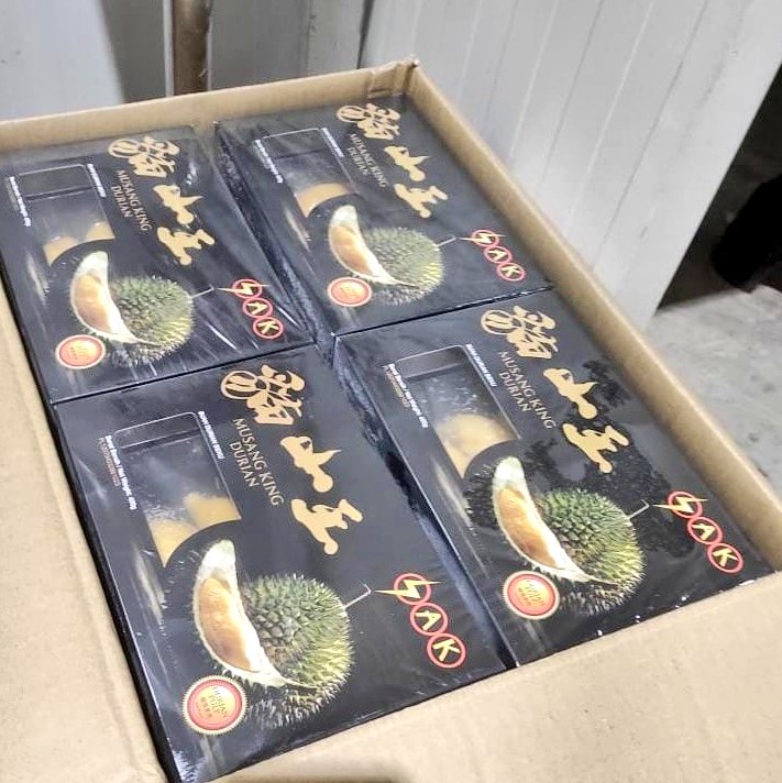 ariwidiy's tweet photo. @Widino -1. Langsung mual cium aroma durian. Apalagi kalo udah aroma Musangking begini... https://t.co/gI2m9Hw6MH