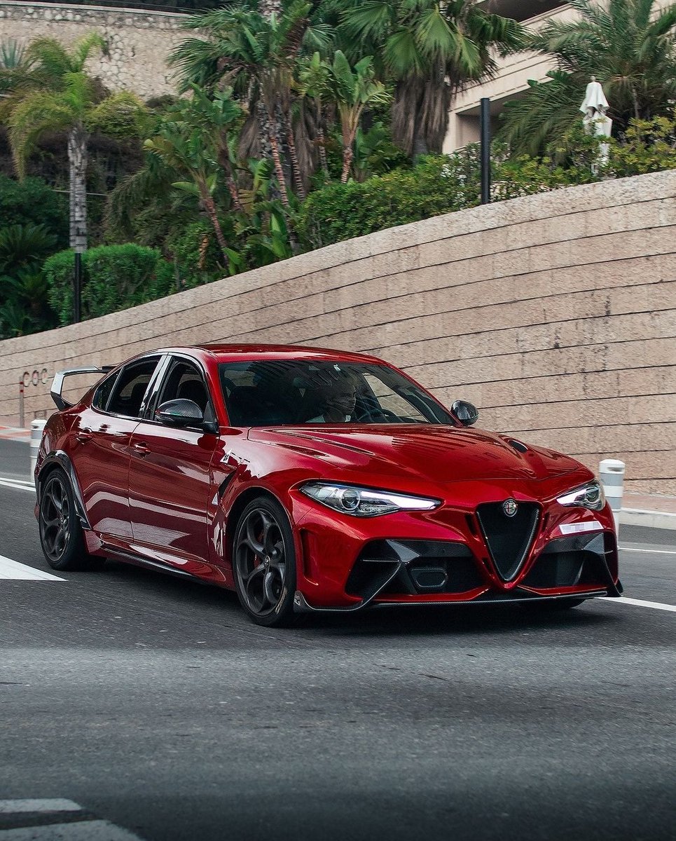 #Giulia #AlfaRomeo