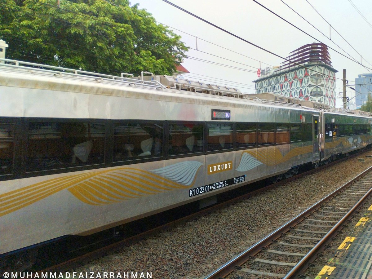 yoasobiloved's tweet photo. Argo Dwipangga New Generation And Luxury New Trainset 2023.
#keretaapikita #keretaapiindonesia #kai121 #cc206 #kaargodwipangga https://t.co/4ZA60ELZer