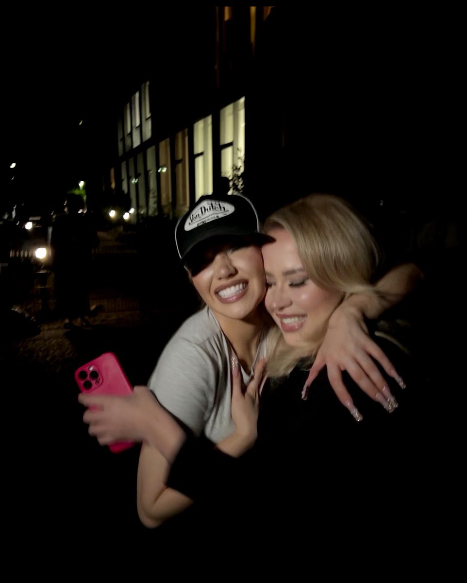 VickysSecret's tweet photo. @ShirinDavid Das schönste an 2023 🥹🤞🏼🫂 https://t.co/SBKv6qze1o
