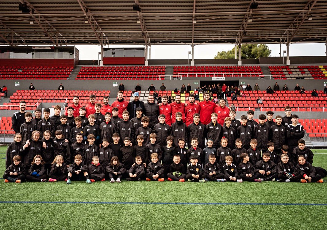 ❤ CAMPUS NAVIDAD'23 <a href="/MAATporteros_/">MAATporteros</a> 

📸 <a href="/mireiacomas/">mireia comas</a>