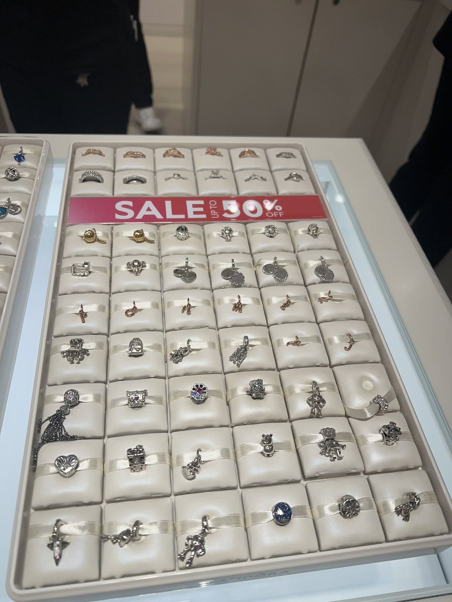 ramraung's tweet image. Pandora Malaysia ลดสูงสุด 50% 1ปีมีครั้ง มาตำกันค่ะ Harry Potter collection น้องลด 50% #แพนโดร่า #pandorathai #pandora #หิ้วpandora #กำไลPandora #เบียร์เดอะวอยซ์ #ปีใหม่2024 ฟ