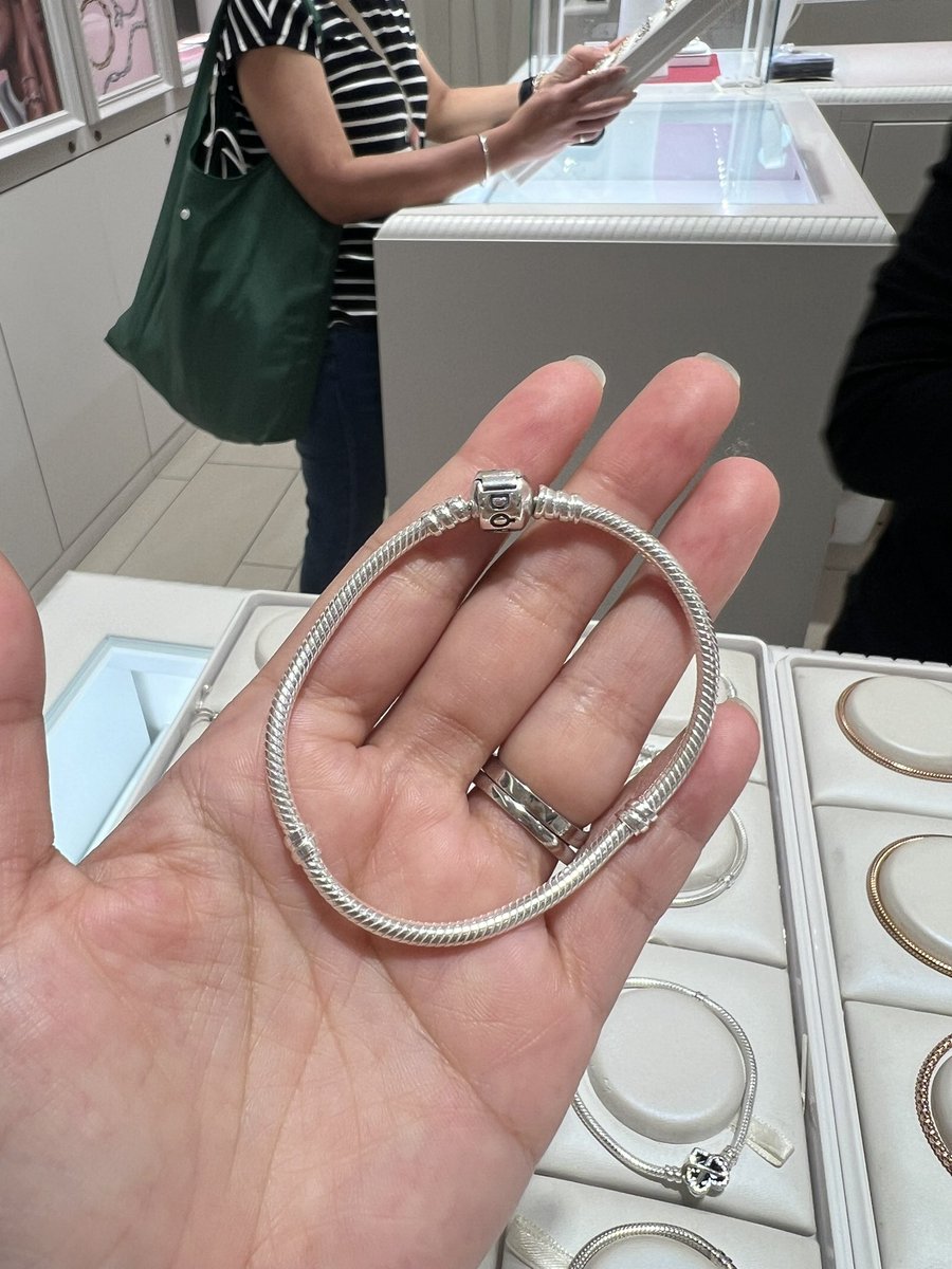 ramraung's tweet image. Pandora Malaysia ลดสูงสุด 50% 1ปีมีครั้ง มาตำกันค่ะ Harry Potter collection น้องลด 50% #แพนโดร่า #pandorathai #pandora #หิ้วpandora #กำไลPandora #เบียร์เดอะวอยซ์ #ปีใหม่2024 ฟ