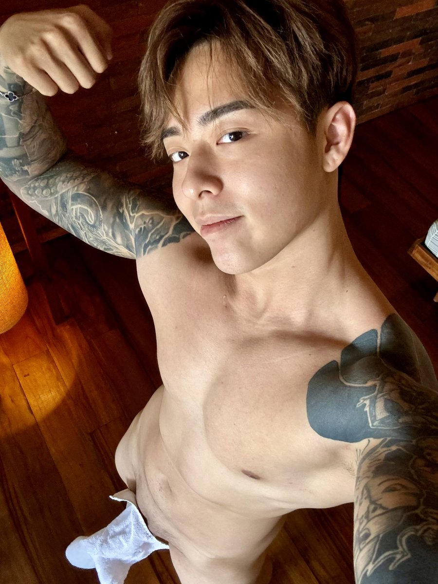 Titus Low tweet media