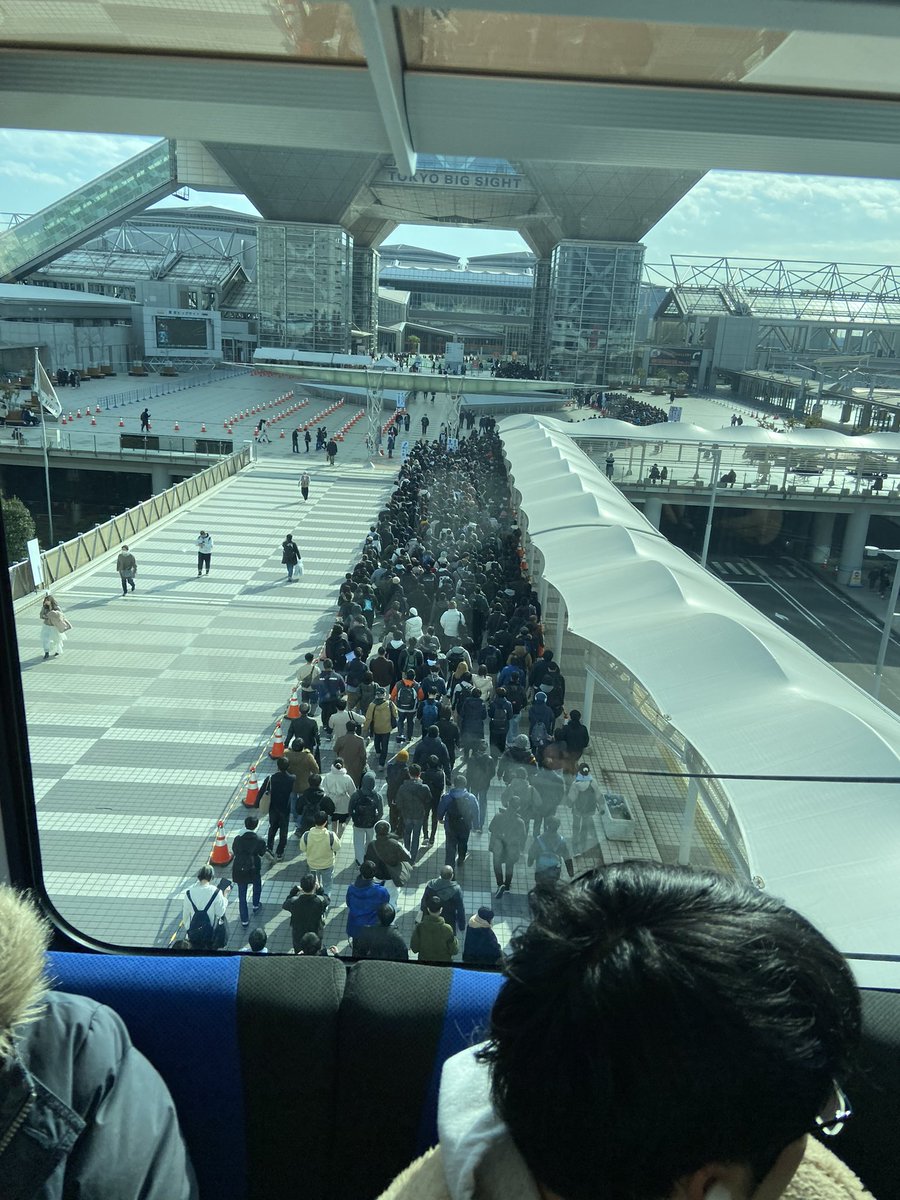 Zackman_0913's tweet photo. 🎉『コミケ初参加&amp;初コスプレ』🎉

コミケ参加したのに迷ったり列長すぎたりで歩き回って、エッチな薄い本全然買えんかった

ちなみに初コスは『新テニスの王子様』の日本代表No.3 デューク渡辺

#コミケ103   #Ｃ１０３コスプレ 
 #新テニスの王子様 #デューク渡辺 
#デュークホームラン https://t.co/G9JCsGTkKJ