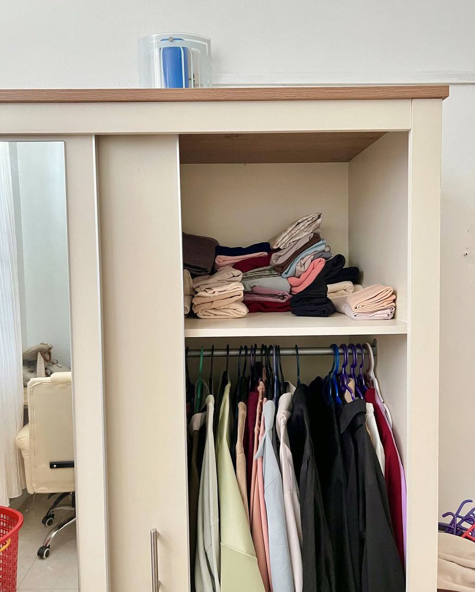 I would 💯 recommend this to anyone looking to buy new wardrobe. Finishing product same level mcm IKEA but harga much cheaper. Honestly i thought i order wardrobe biasa je, turned out sampai je kat rumah lawa nak mamposss 🥹